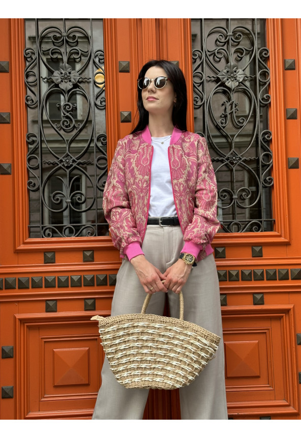 damska różowa kurtka bomberka we wzory mowo fashion