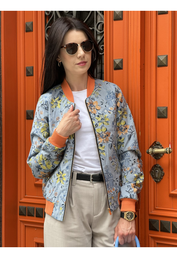 niebieska damska kurtka w kwiaty mowo fashion