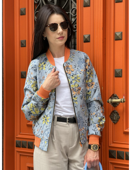 niebieska damska kurtka w kwiaty mowo fashion