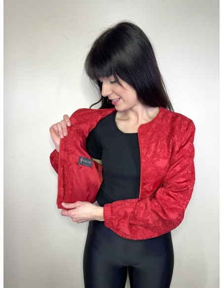 krótka czerwona bomberka damska we wzory